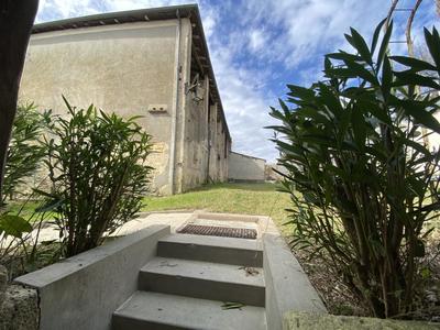 Maison - 654 m² - 11 pièces