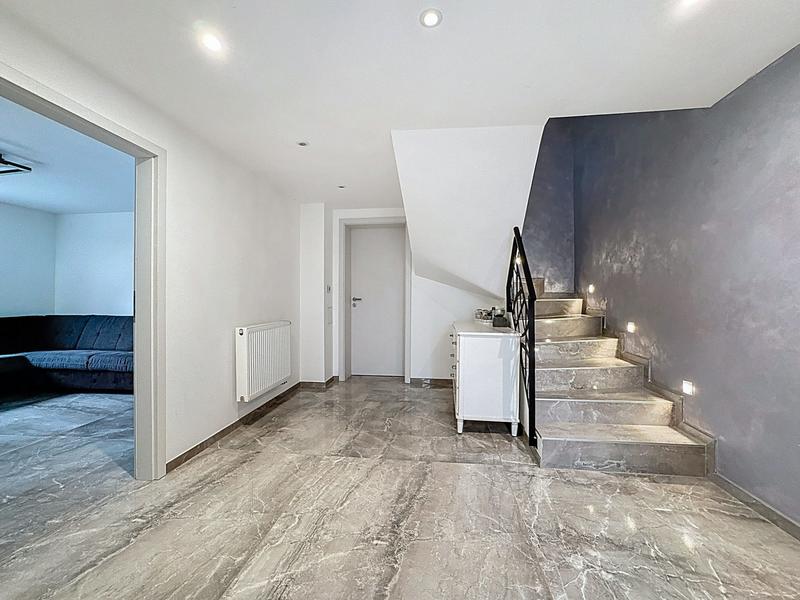 Maison - 196 m² - 8 pièces