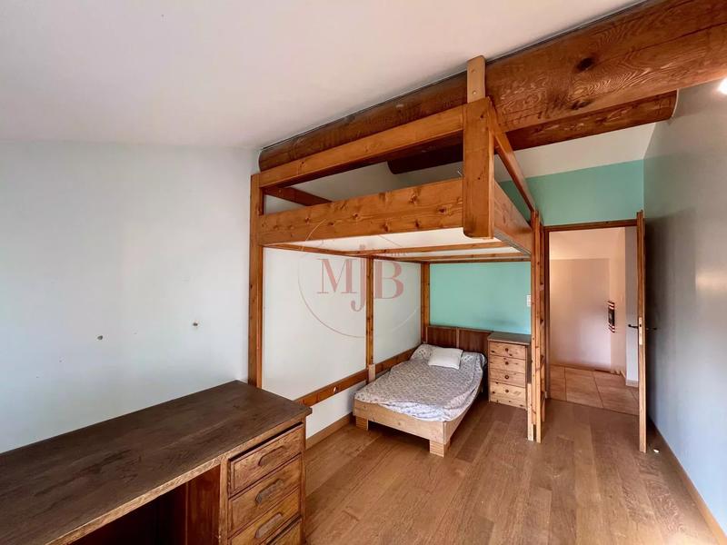 Maison de village - 245 m² - 8 pièces