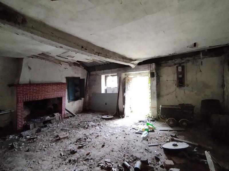 Maison - 450 m² - 2 pièces