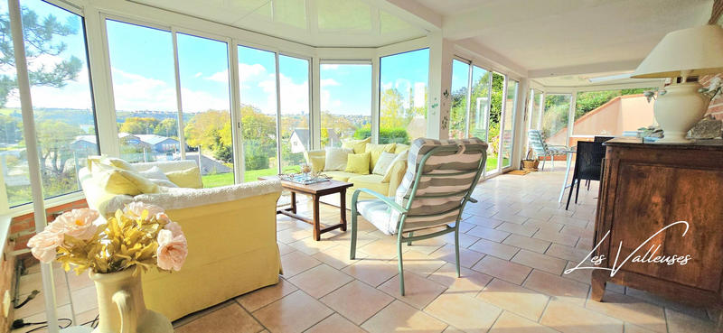 Maison traditionnelle - 185 m² - 8 pièces