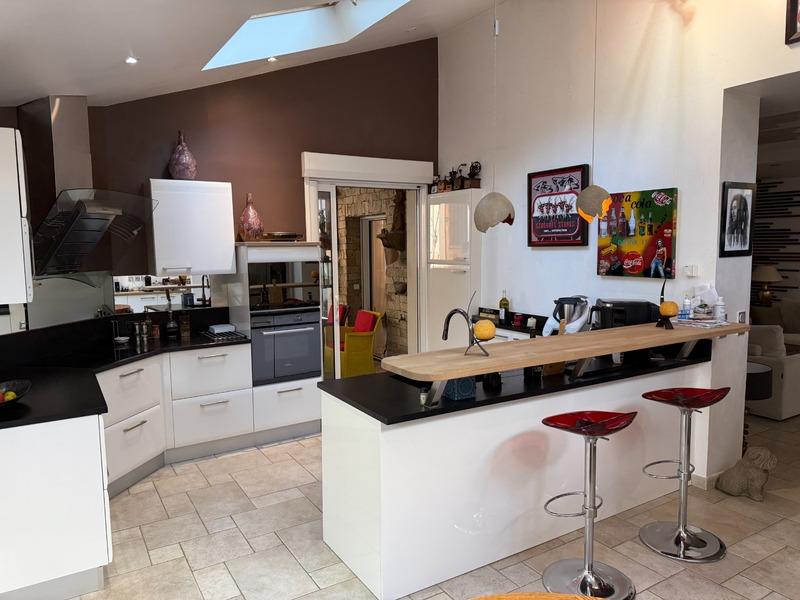 Maison - 170 m² - 5 pièces