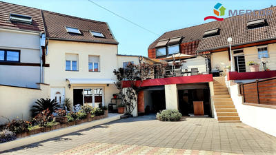 Maison - 250 m² - 4 pièces