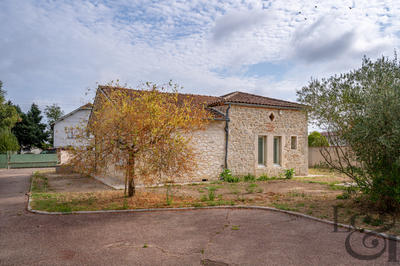 Maison - 170 m² - 9 pièces