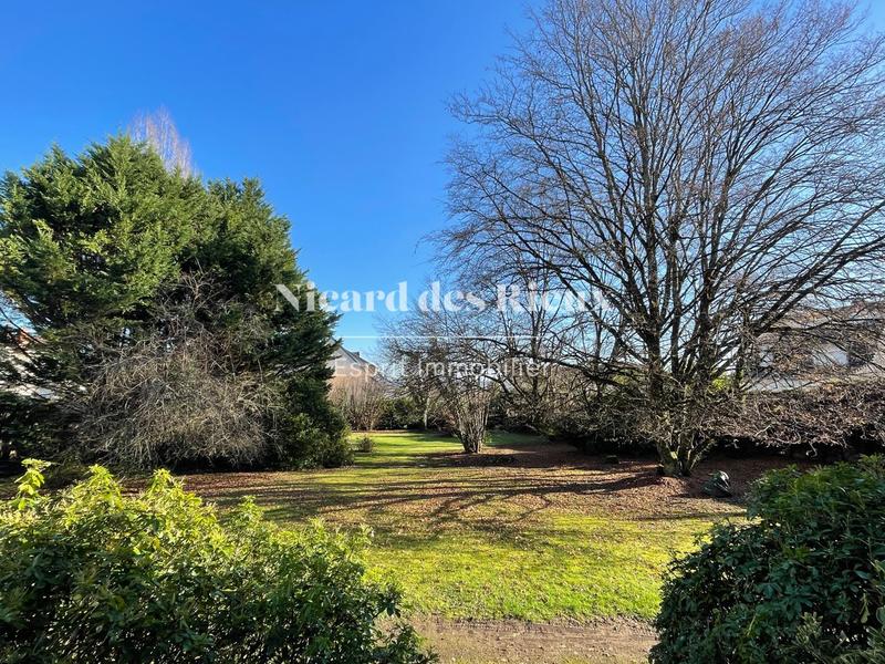 Maison - 236 m² - 10 pièces