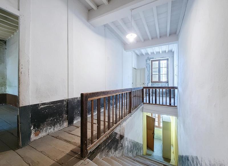 Maison - 220 m² - 5 pièces