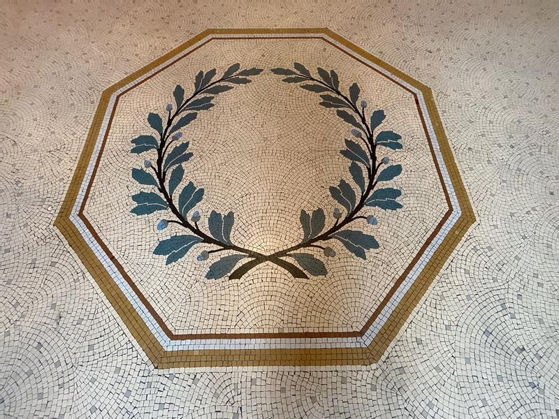 Appartement bourgeois - 257 m² - 6 pièces