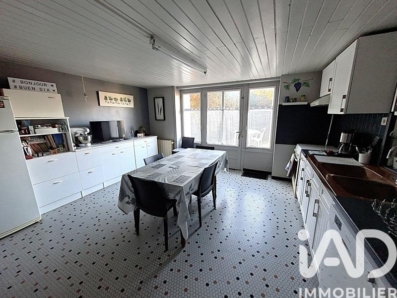 Maison - 195 m² - 7 pièces