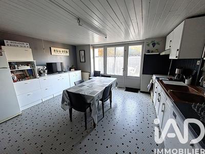 Maison - 195 m² - 7 pièces