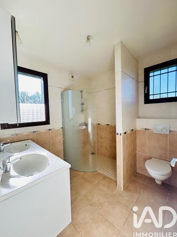 Maison - 180 m² - 6 pièces