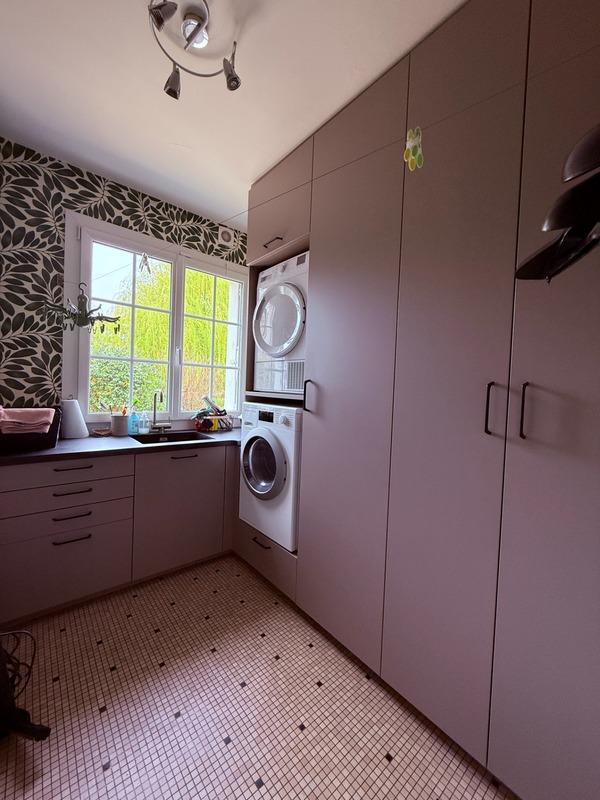 Maison - 215 m² - 8 pièces