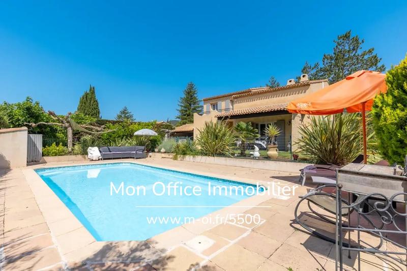 Maison traditionnelle - 145 m² - 5 pièces