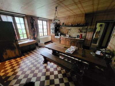 Maison ancienne - 256 m² - 11 pièces