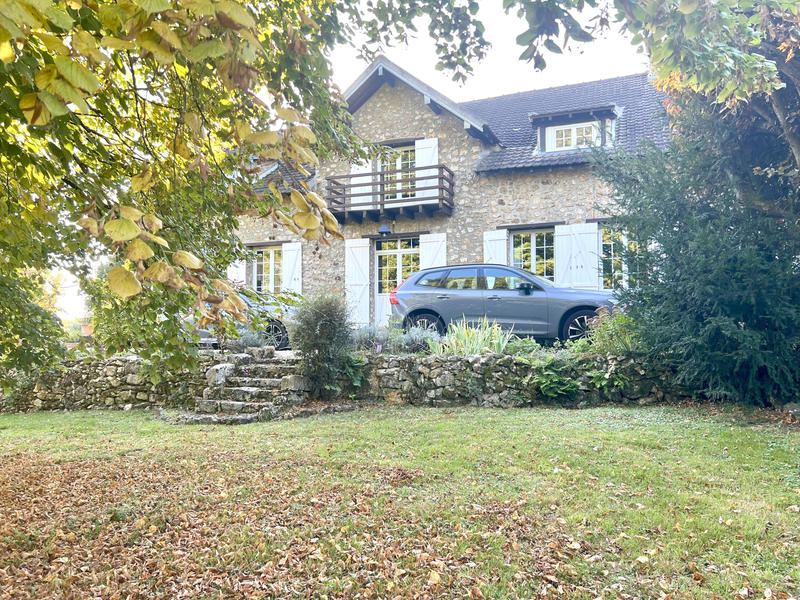 Maison - 297 m² - 10 pièces