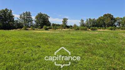 Terrain constructible - 2 243 m²
