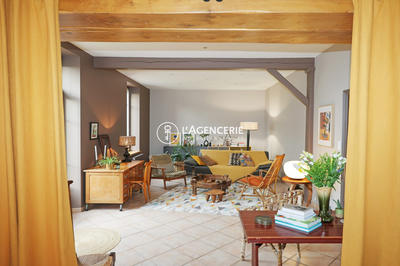 Maison - 200 m² - 6 pièces