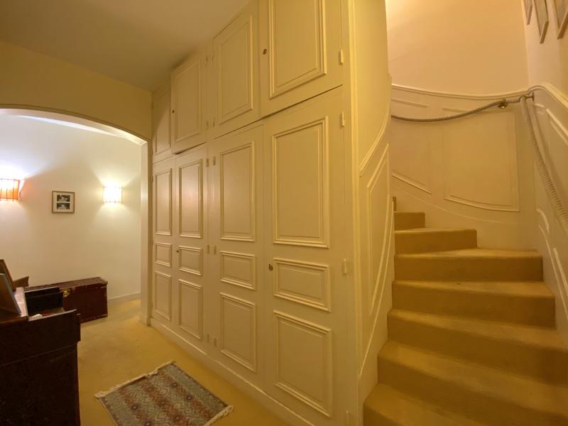 Maison - 230 m² - 7 pièces