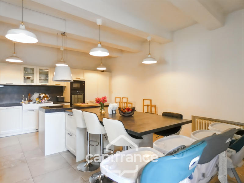 Maison de maîtres - 434 m² - 10 pièces