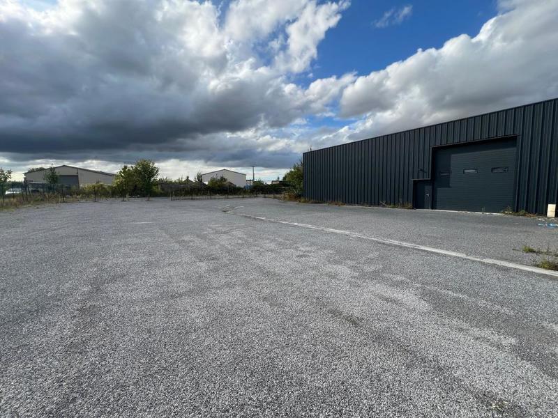 Entrepôt - 450 m²