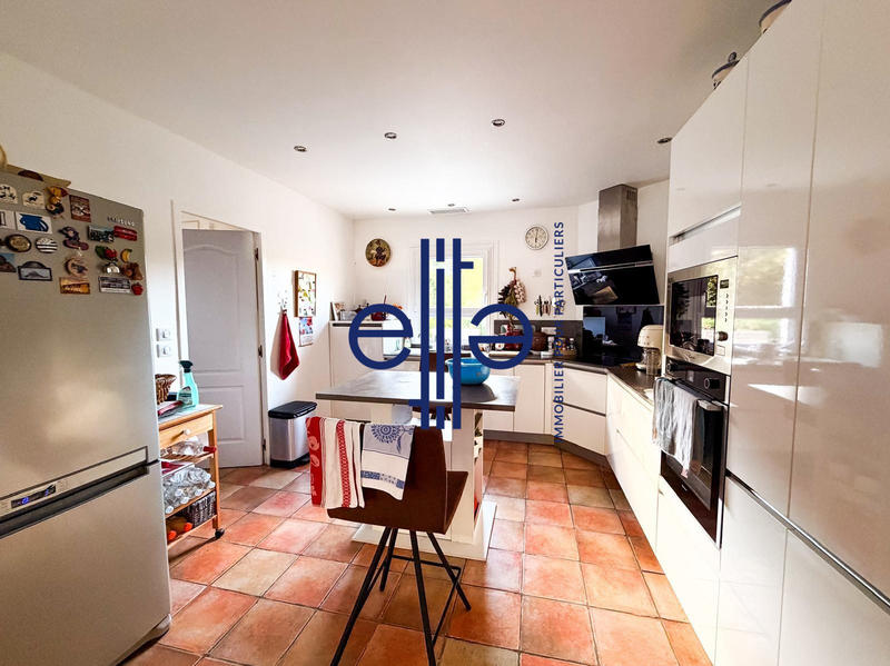 Maison - 194 m² - 7 pièces