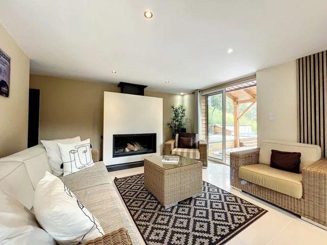 Châlet - 200 m² - 6 pièces