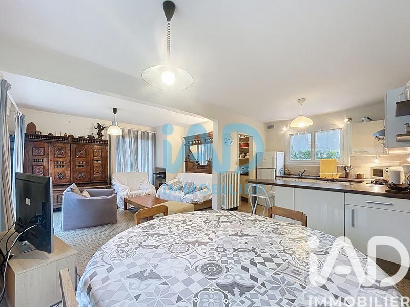 Maison - 200 m² - 9 pièces