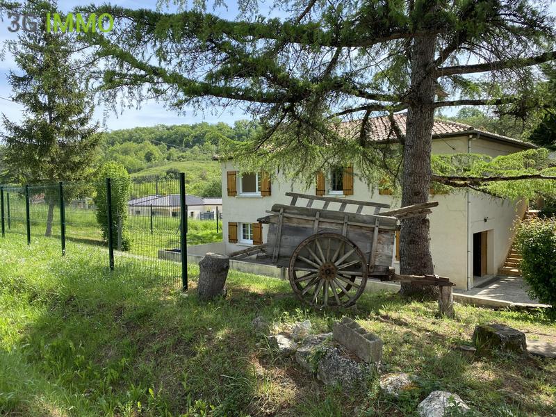 Villa - 257 m² - 10 pièces