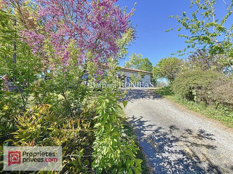 Maison - 202 m² - 6 pièces