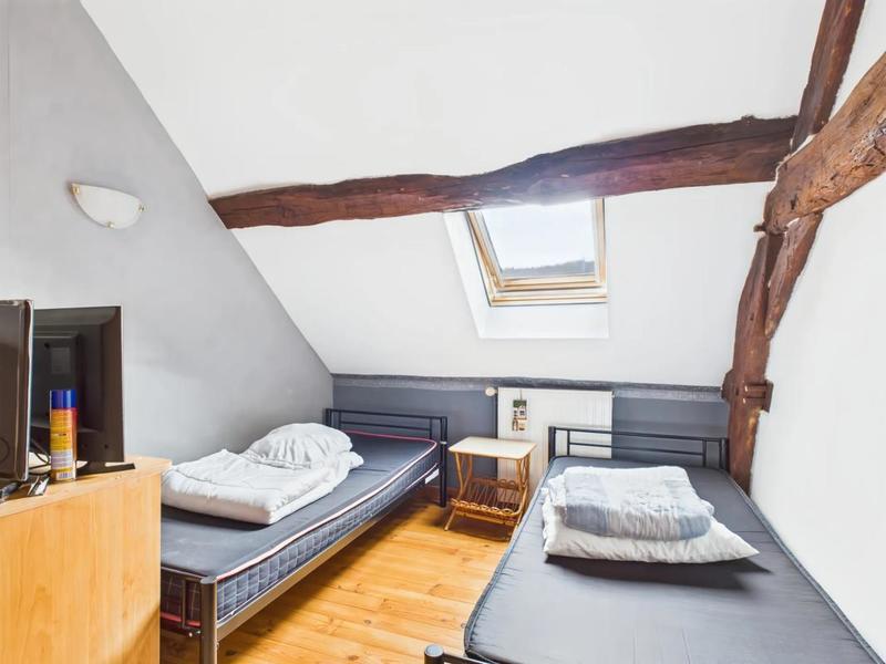 Demeure - 281 m² - 11 pièces