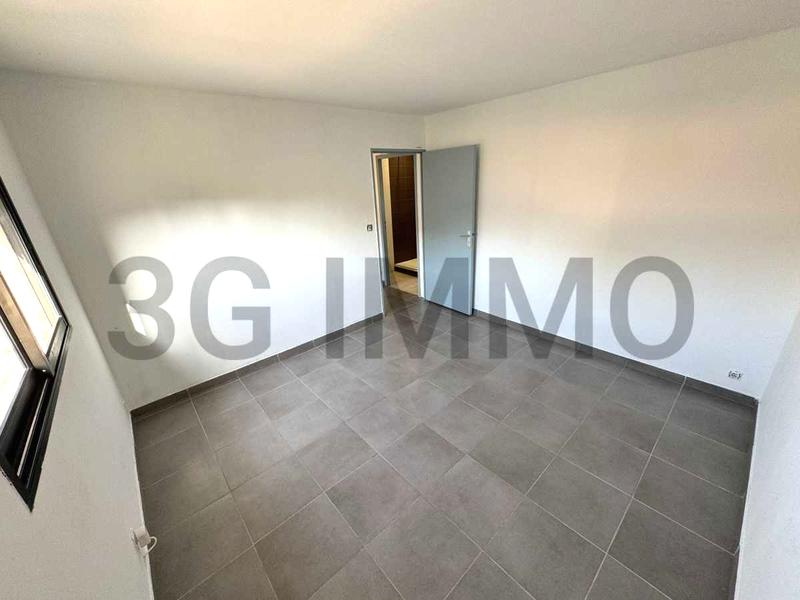 Maison - 97 m² - 6 pièces