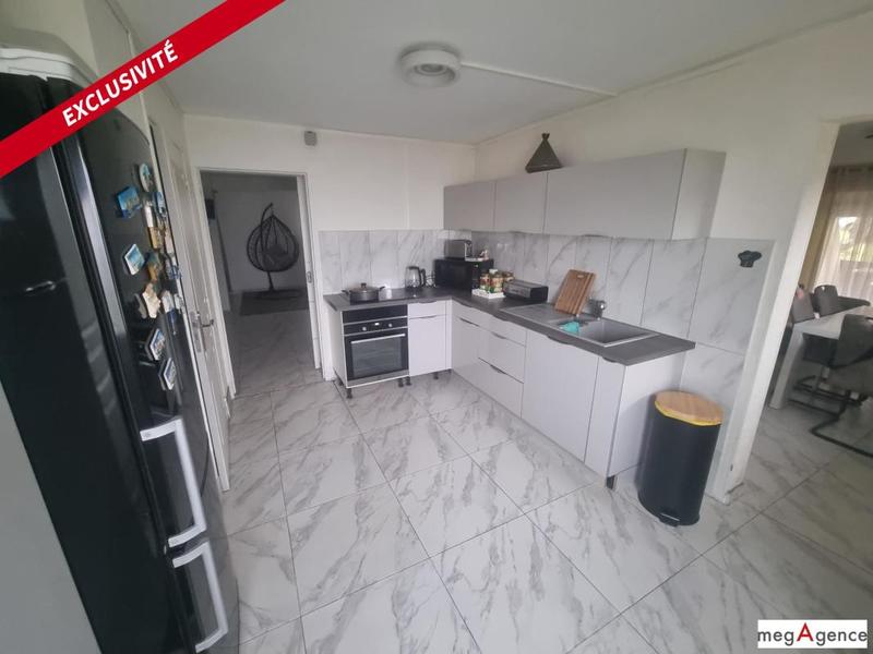 Maison - 300 m² - 10 pièces