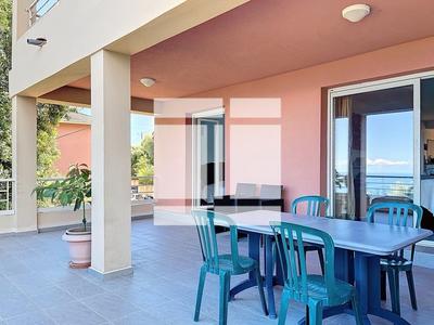 Appartement - 84 m² - 3 pièces