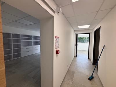 Local commercial - 195 m²