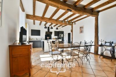 Maison - 268 m² - 10 pièces