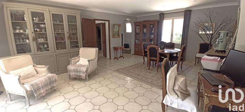 Maison - 205 m² - 6 pièces