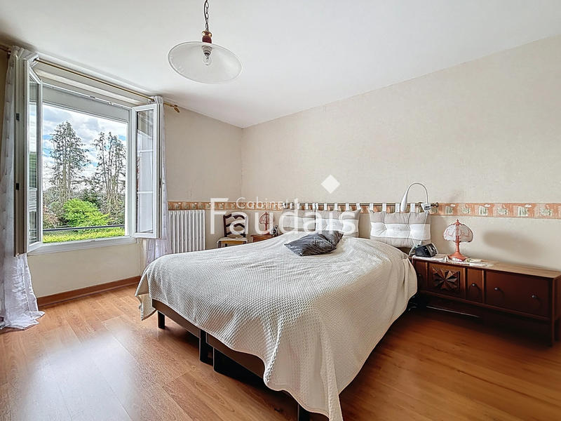 Maison - 195 m² - 7 pièces