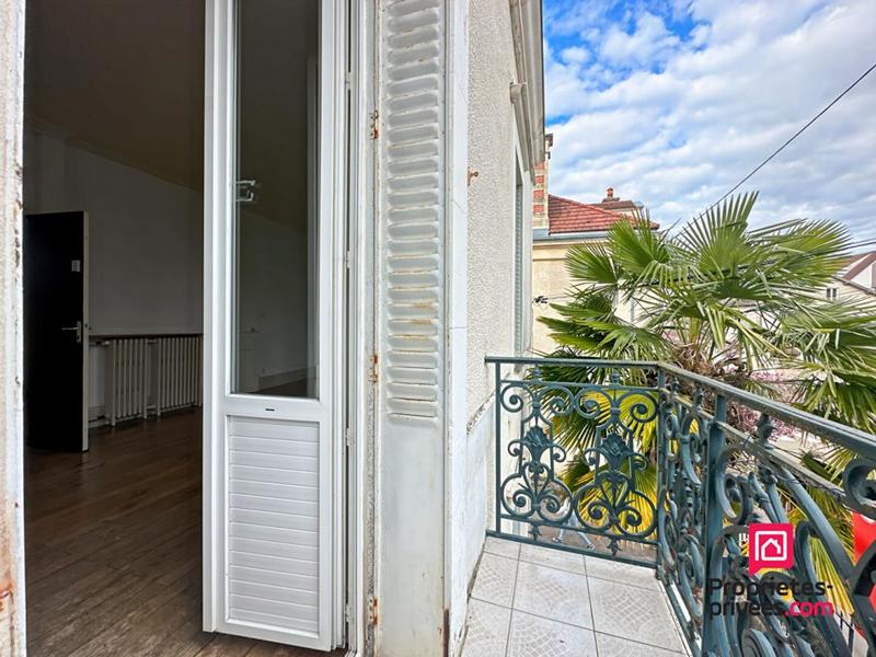 Maison - 200 m² - 8 pièces