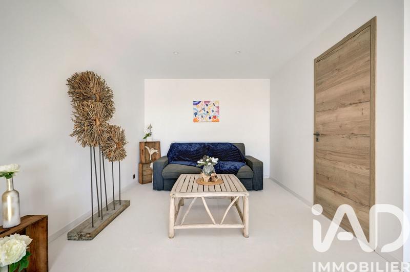 Maison - 288 m² - 8 pièces