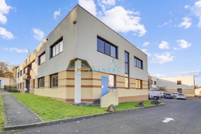 Local d'activités - 518 m²