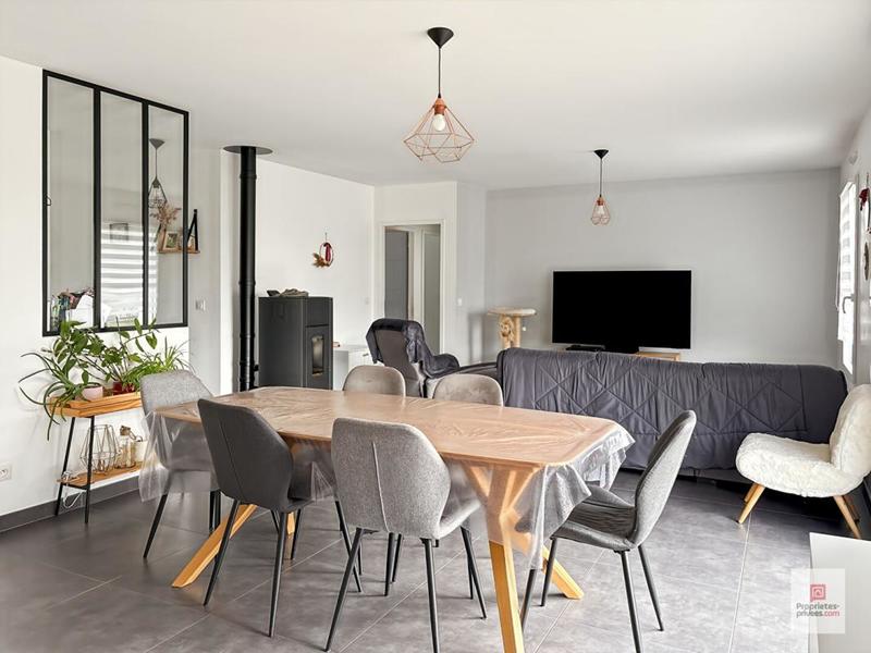 Maison - 96 m² - 5 pièces