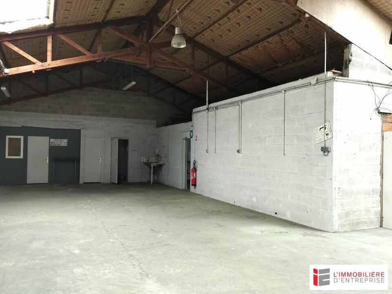 Local d'activité / Entrepôt - 2 200 m²