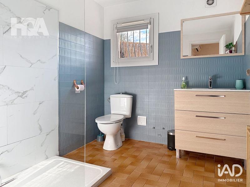 Local commercial - 678 m²