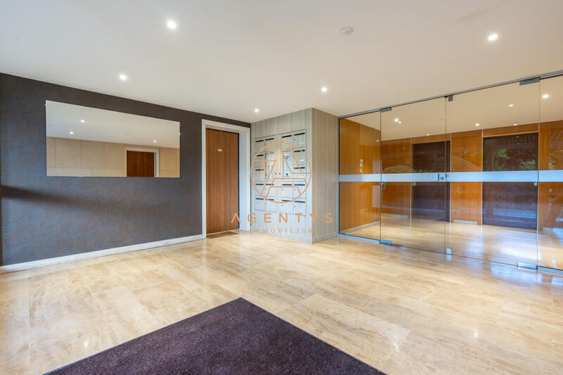 Appartement - 132 m² - 5 pièces