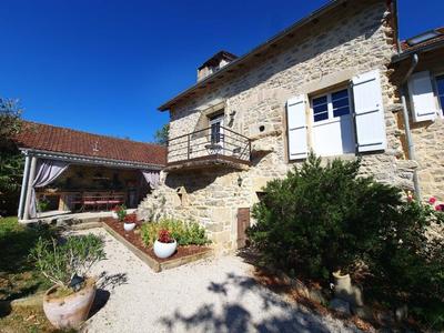 Maison en pierre - 165 m² - 6 pièces
