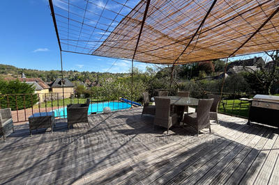 Maison - 158 m² - 6 pièces