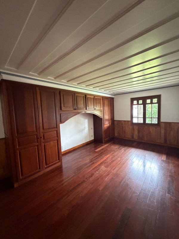 Maison - 200 m² - 6 pièces