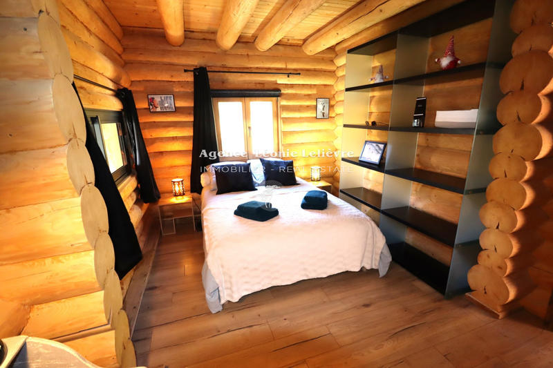 Châlet - 240 m² - 10 pièces