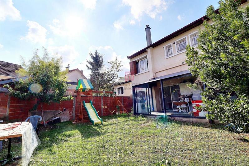 Maison - 150 m² - 8 pièces