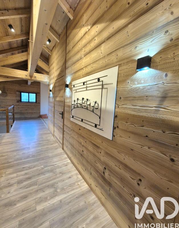 Maison - 180 m² - 5 pièces