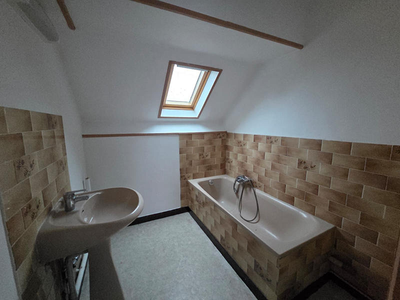 Maison - 248 m² - 10 pièces